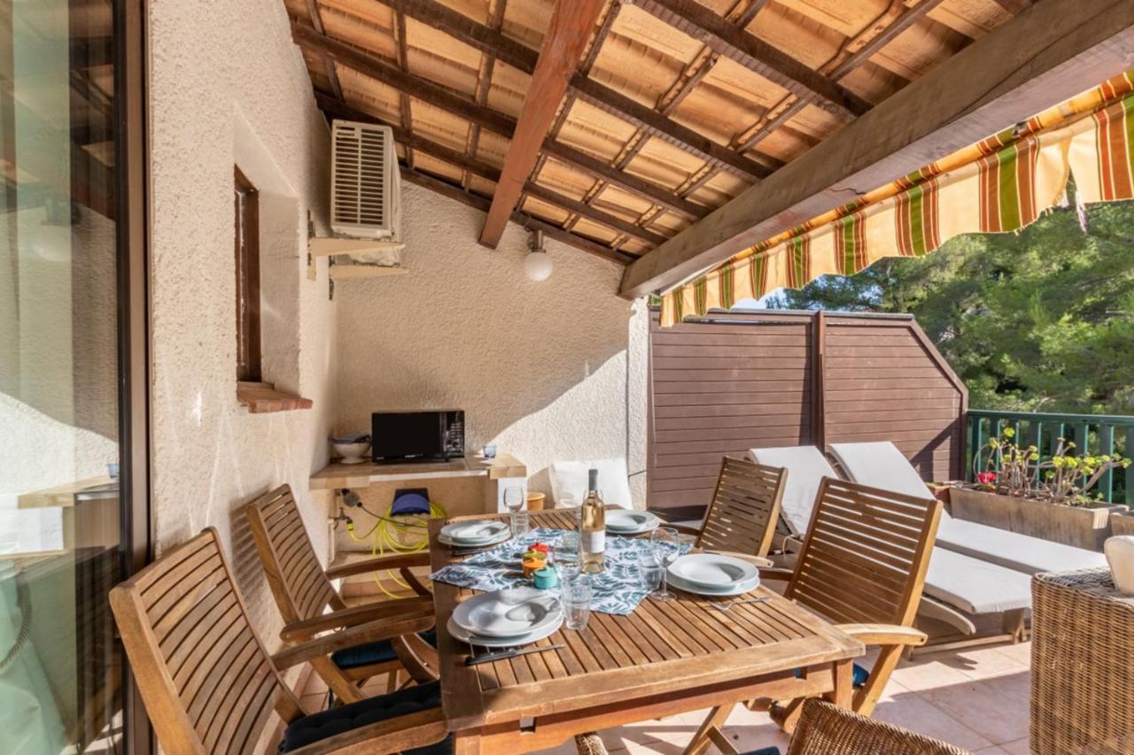 Nice Apt For 4 With Terrace And Pool Appartement Bandol Buitenkant foto